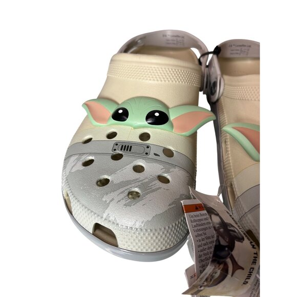 CROCS STAR WARS Classic Clogs Mens 12 Mandalorian Grogu Beige Tan Green Unisex - Picture 3 of 14